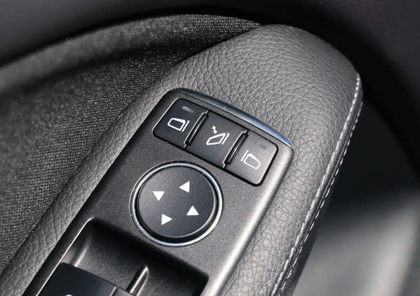 Mercedes-Benz Klasa B cena 58600 przebieg: 116276, rok produkcji 2015 z Różan małe 667